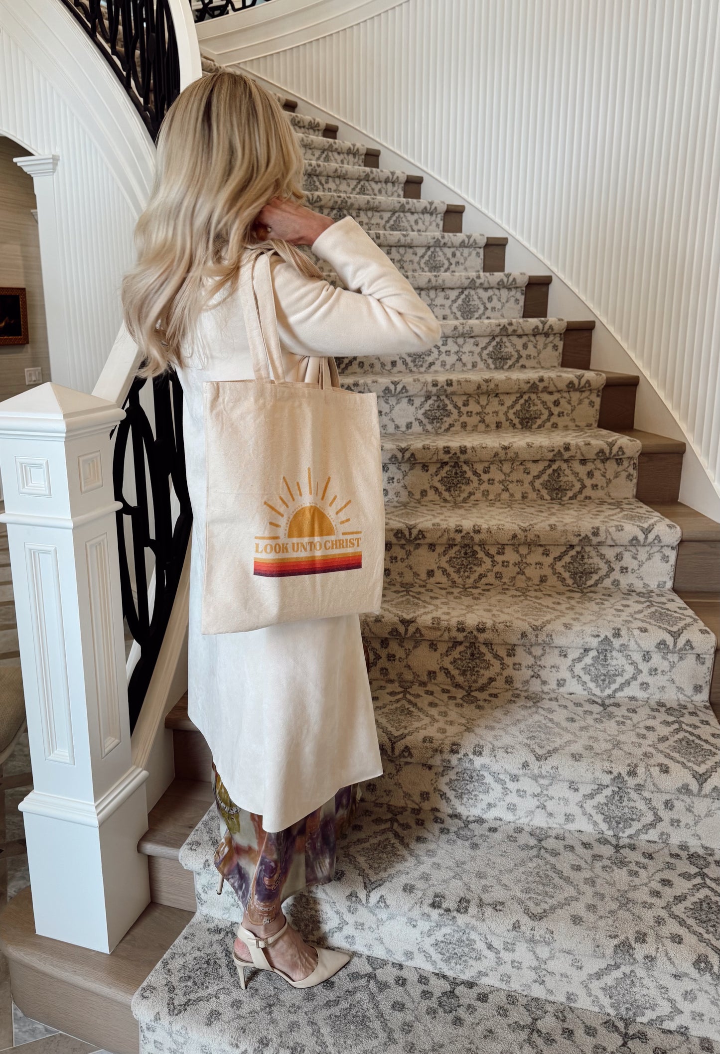Look unto Christ Tote Bag